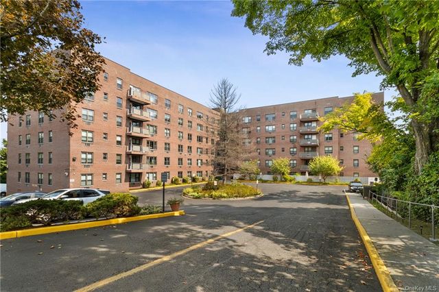 $299,000 | 77 Carpenter Avenue, Unit 1R | Mount Kisco