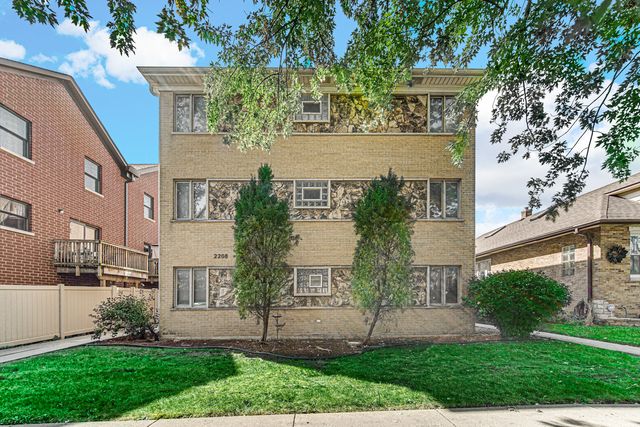 $225,900 | 2208 North 72nd Court, Unit 3W | Elmwood Park