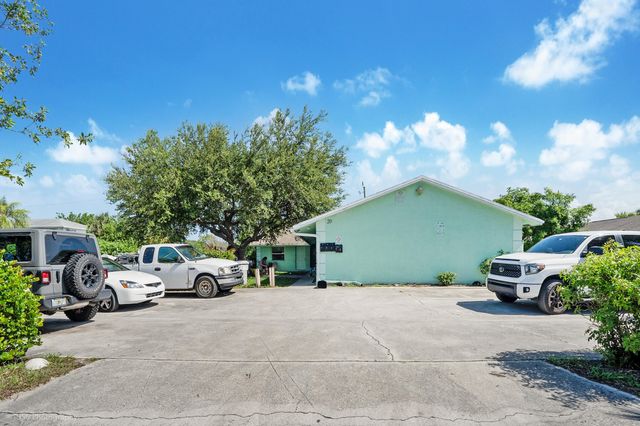 $889,000 | 200 Northwest 14th Street, Unit 15 | Blanche Ely