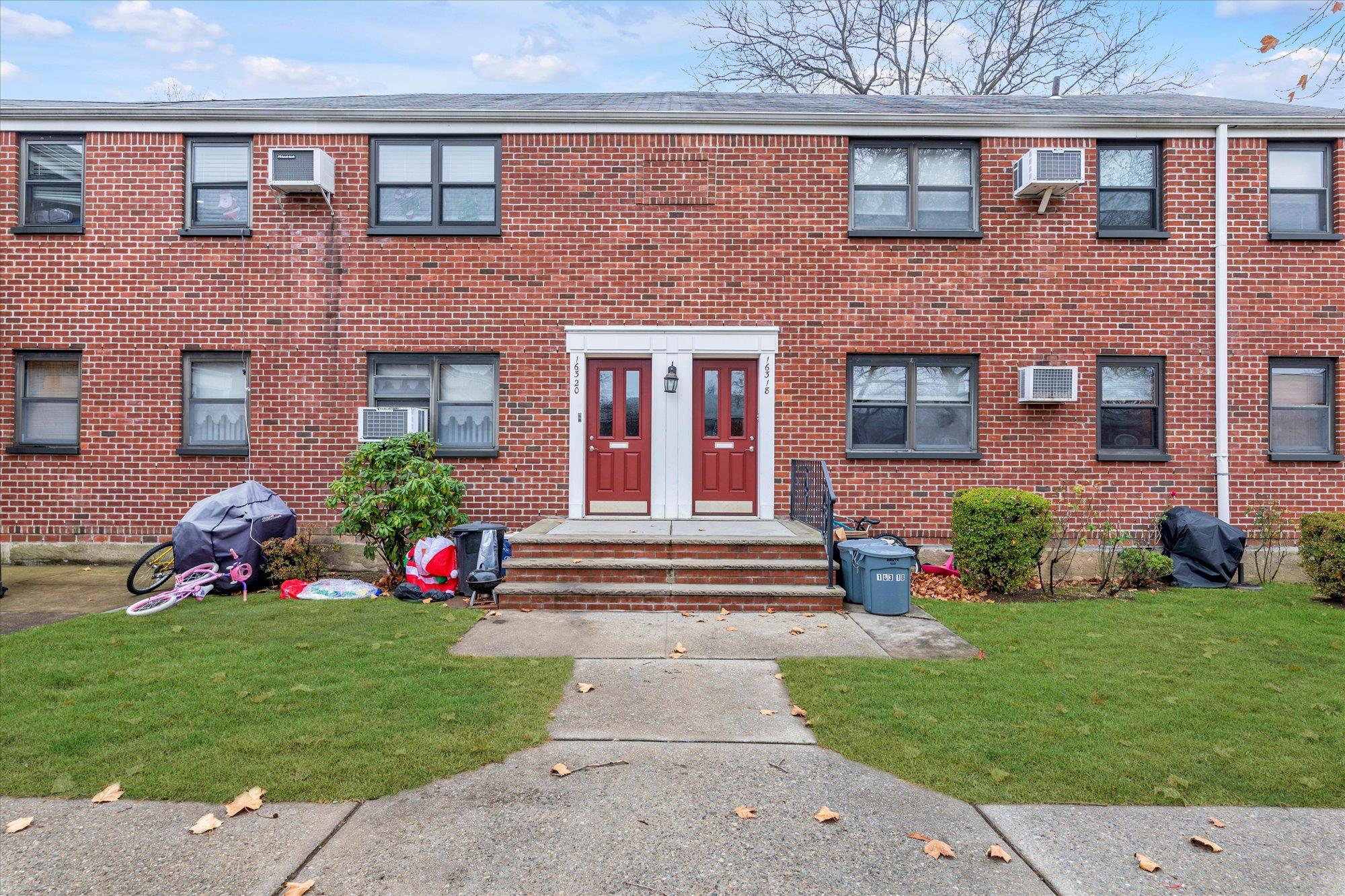 View of property from  front.