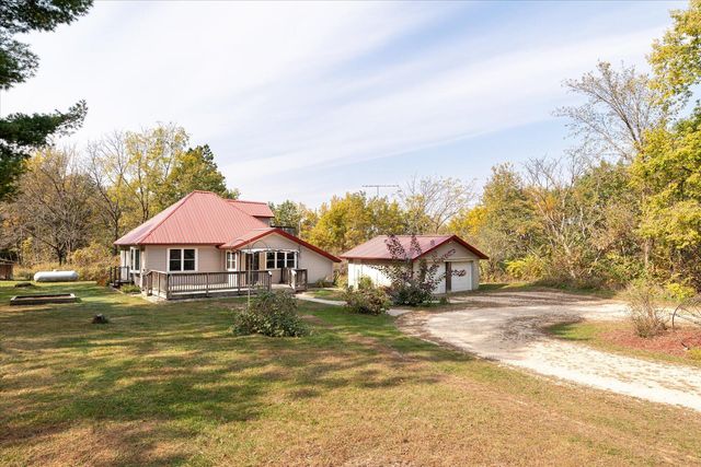 $550,000 | 6080 State 16 | Hokah Township - Houston County