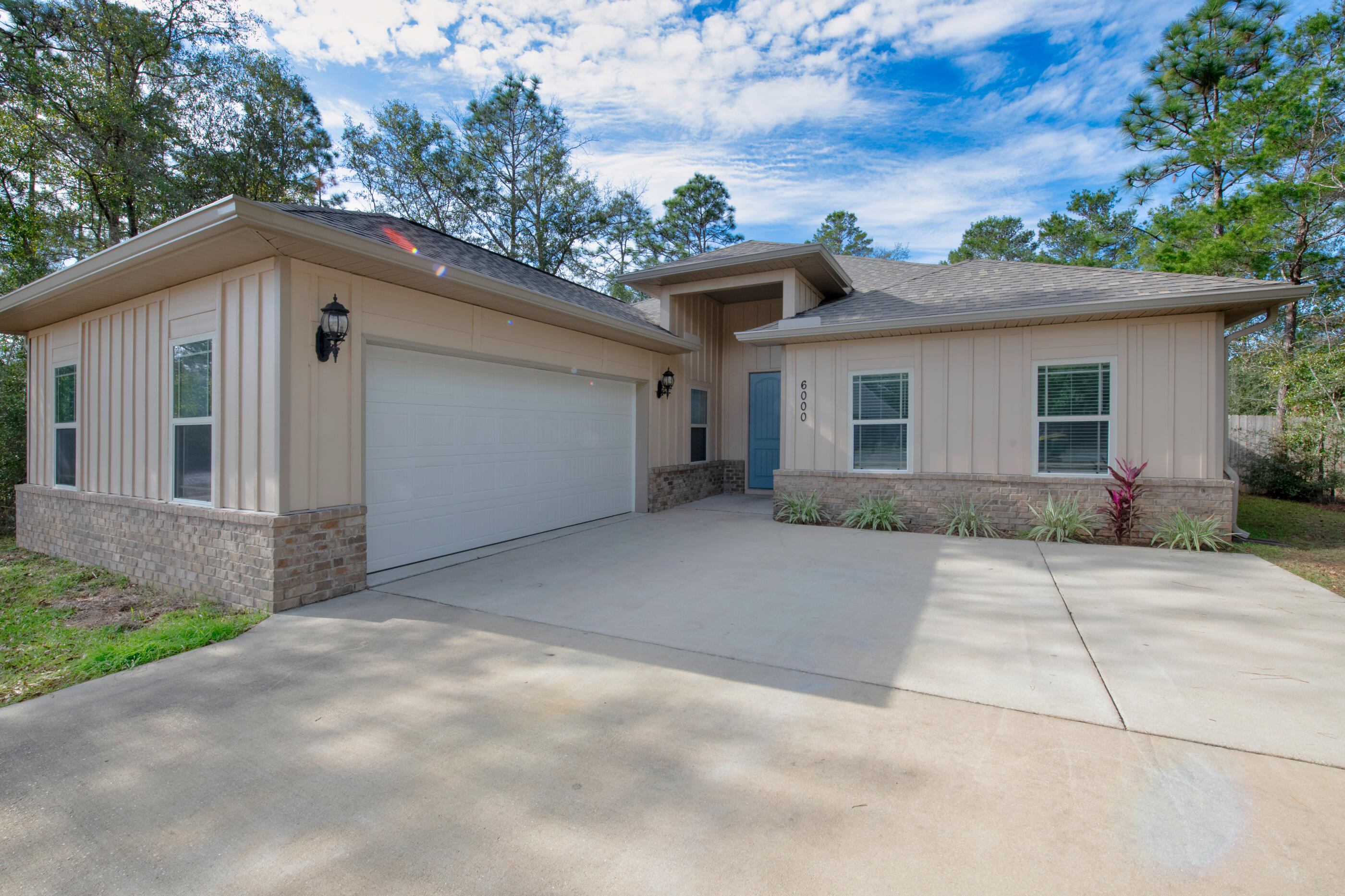 a view of house with a outdoor space