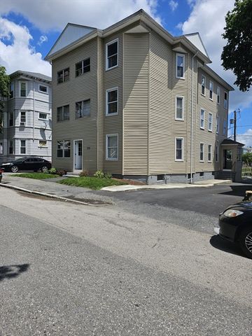 $2,150 | 105 Arthur Street, Unit 2 | East Worcester