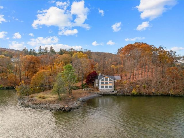 $1,725,000 | 70 Floyd Ackert Road | Esopus