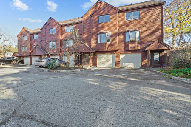 $2,000 | 17 Wyndham Landing, Unit 17 | Killingly