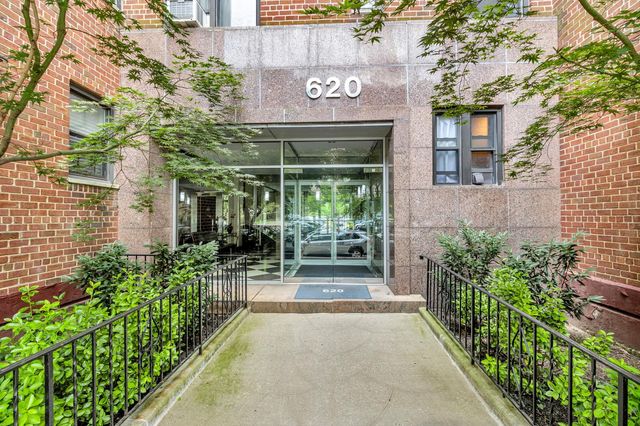 $215,000 | 620 West 239th Street, Unit 5D | Riverdale