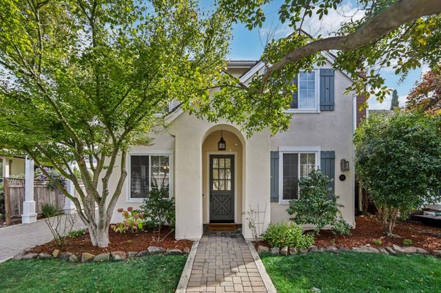 $1,295,000 | 10 Lavenham Road | Hamilton