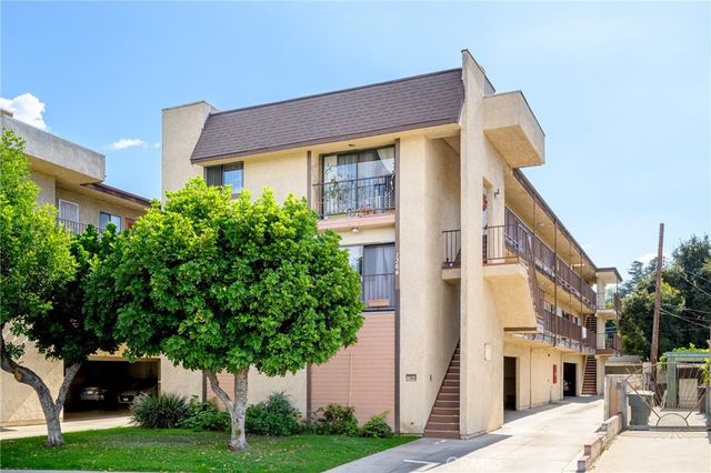 $2,900 | 1364 East Garfield Avenue | South Glendale