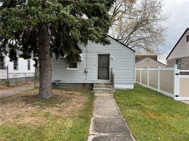 $99,900 | 91 Cambridge Avenue | Genesee Moselle