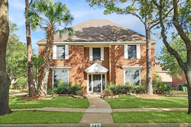 $459,900 | 142 South Hall Drive | Sugar Land