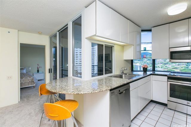 $630,000 | 1212 Nuuanu Avenue, Unit 2206 | Palama