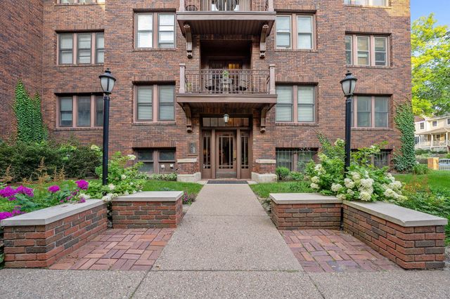 $179,900 | 709 Portland Avenue, Unit 306 | Summit-University