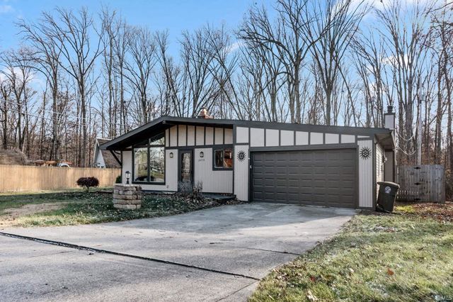 $249,900 | 2070 Beechmont Drive | Northwest Fort Wayne