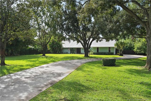 $785,000 | 3250 Southwest Island Way | Palm City