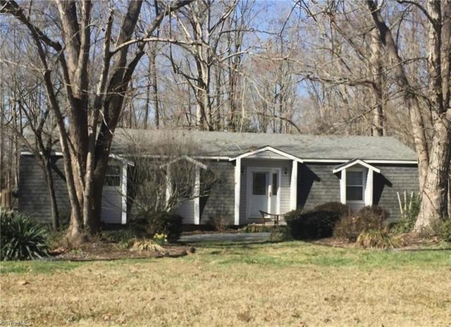 $212,000 | 1668 Gopher Woods Road | Cedar Grove Township - Randolph County