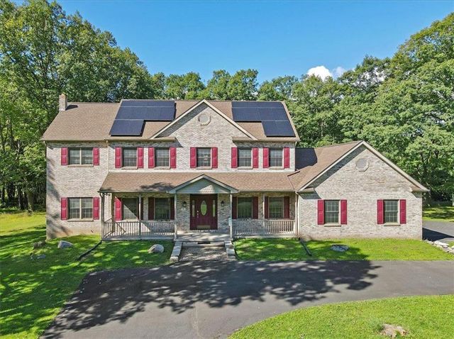 $615,000 | 430 Manorview Avenue | Mount Pocono