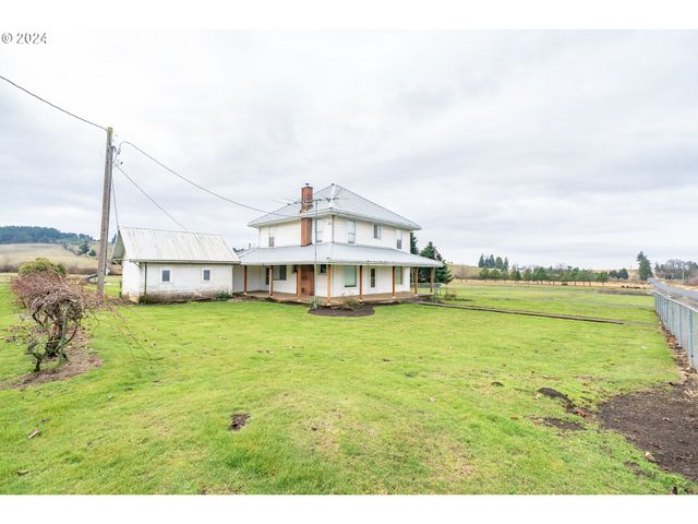 $1,320,000 | 17084 Silver Falls Highway Southeast