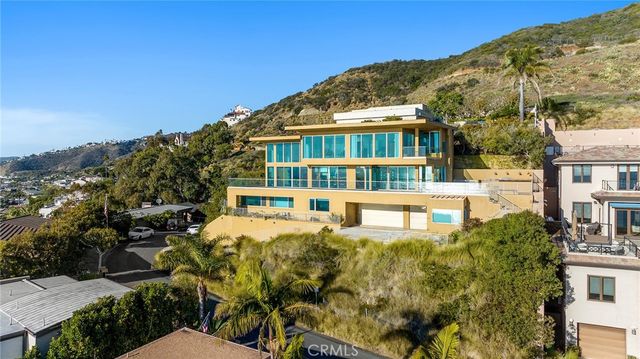 $8,250,000 | 31402 Ceanothus Drive | South Laguna Beach