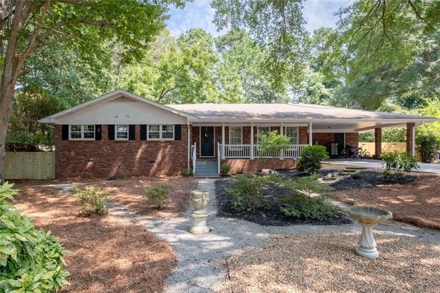 $335,000 | 4138 Hickory Drive | Powder Springs