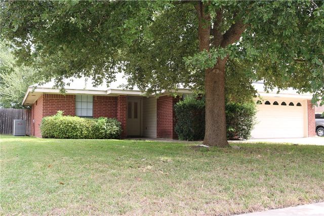 $1,750 | 2404 Cherrylawn Drive | Taylor