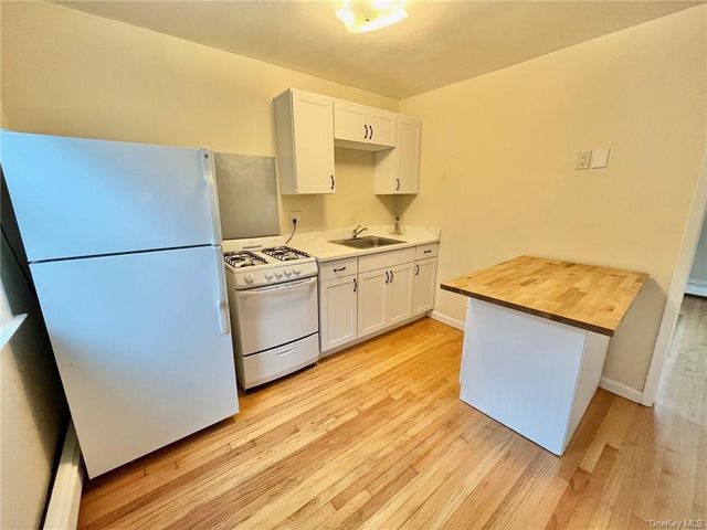 $2,000 | 24 Clinton Street, Unit 2 | Valhalla