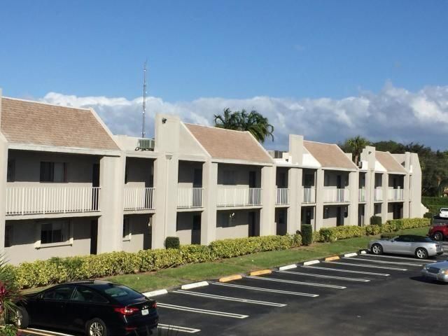 $2,300 | 2960 Southwest 22nd Avenue, Unit 8020 | Delray Beach