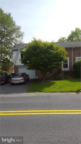 $2,325 | 396 North Duke Street | Manor Township - Lancaster County