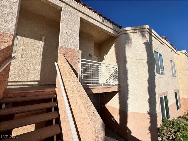 $1,495 | 5000 Red Rock Street, Unit 228 | Laguna del Rey