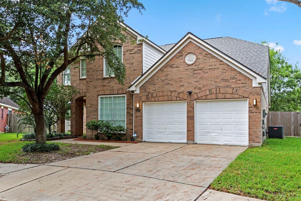 front view of house with a yard