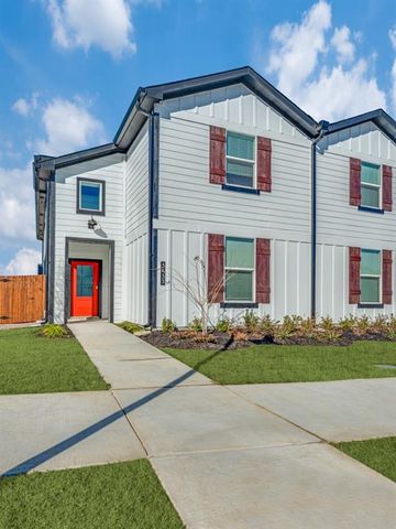 $2,400 | 3433 Lake District Lane | Fort Worth