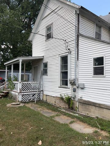 $750 | 59 1/2 West Riverside Drive | Peru