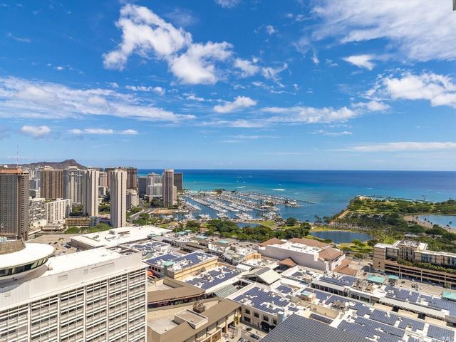 $1,318,000 | 1391 Kapiolani Boulevard, Unit 4007 | Ala Moana