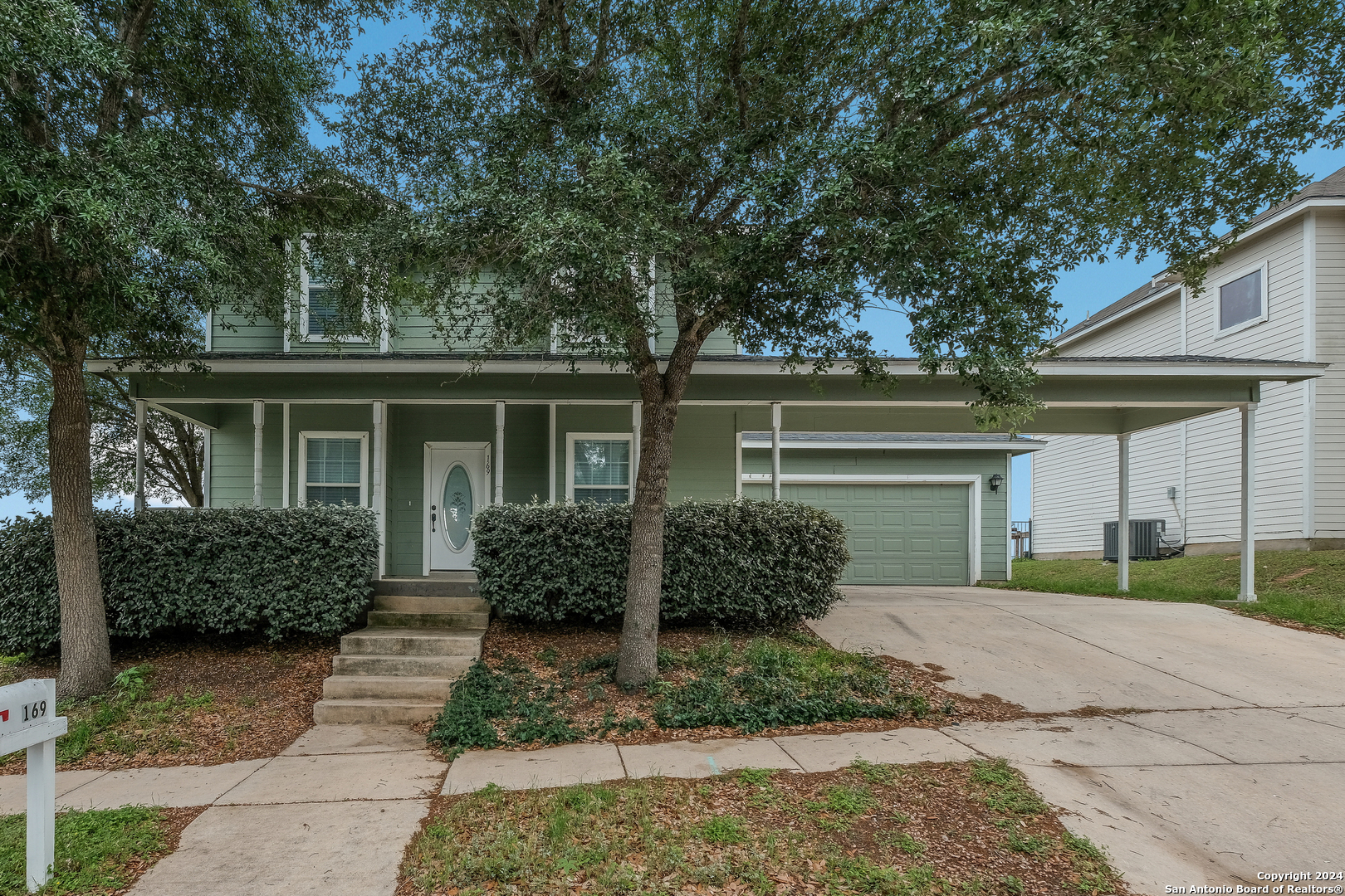 front view of house with a yard