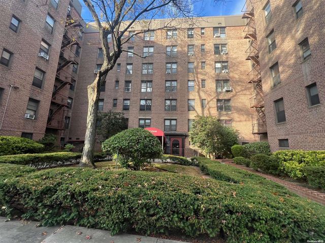 $252,000 | 83-05 98th Street, Unit 6N | Woodhaven