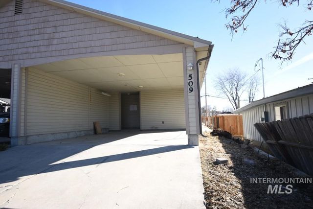 $1,300 | 509 Elmwood Drive | North Nampa