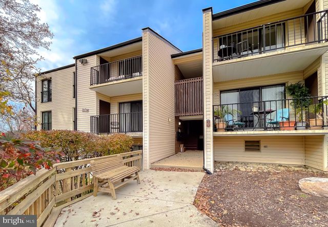 $344,500 | 2574 Riva Road, Unit 2A | Parole