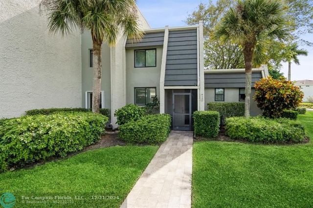 $269,900 | 4132 Tivoli Court, Unit 4132 | Fountains of Palm Beach