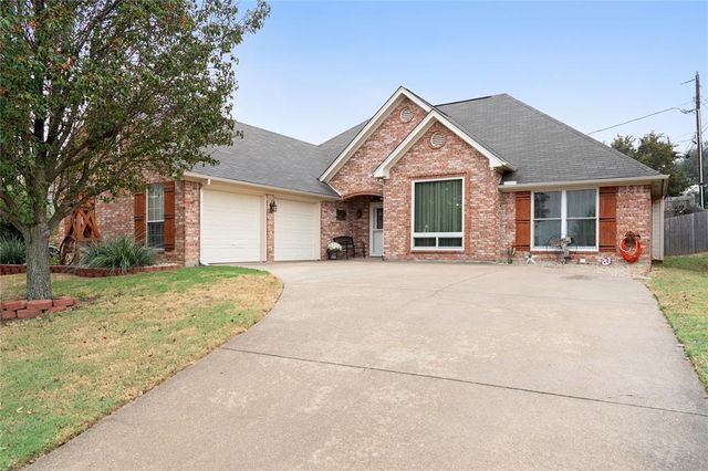 $349,000 | 615 Northwest Jayellen Avenue | Burleson