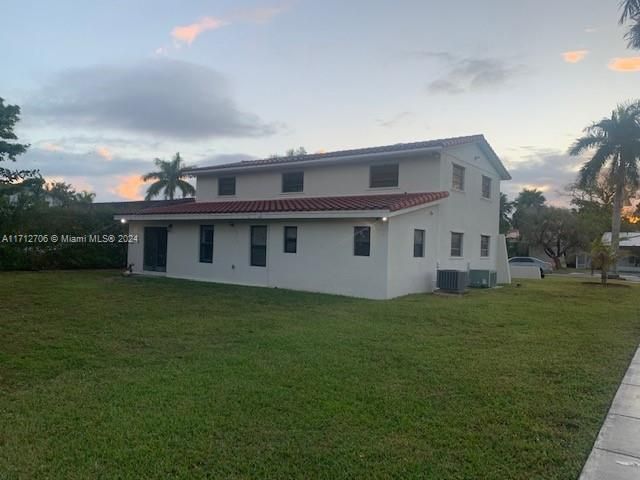 $949,000 | 2020 Southwest 123rd Court | Tamiami