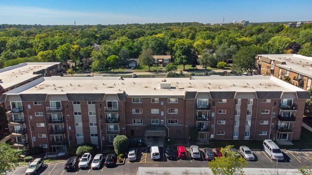 $209,900 | 4500 Beau Monde Drive, Unit 110 | Lisle