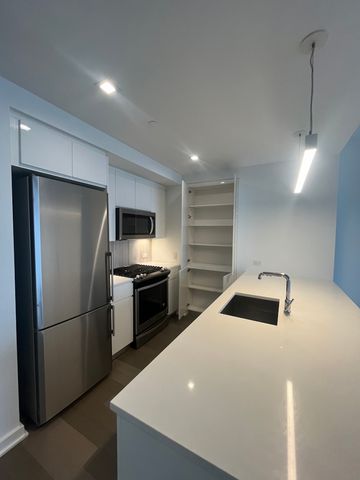 $4,414 | 29-22 Northern Boulevard, Unit 3714 | Long Island City