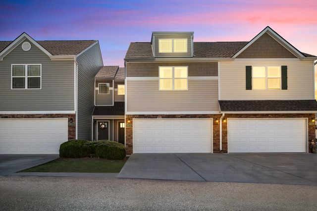 $350,000 | 6022 Hillside Lane | Somerset Springs Townhomes