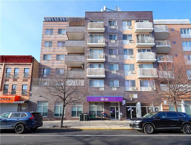 $815,000 | 5008 7th Avenue, Unit 6E | Sunset Park