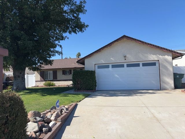 $2,895 | 10443 Cochran Avenue | La Sierra