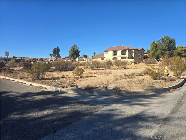 $174,700 | 17879 Siskiyou Road | Desert Knolls Manor