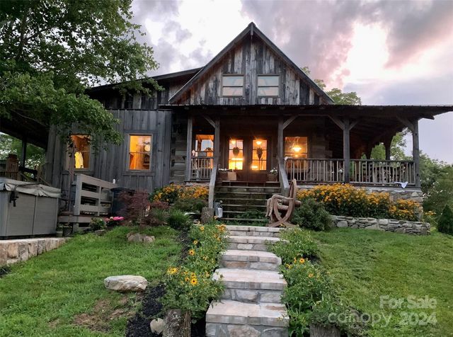 $1,250,000 | 926 Charlie Deyton Rd Green Mountain | Green Mountain Township - Yancey County