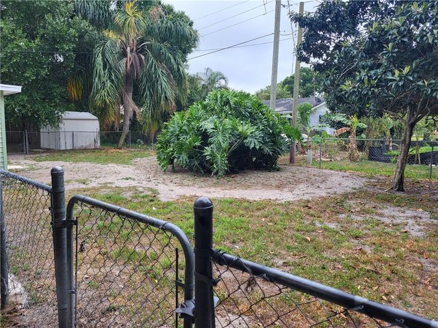 $1,850 | 1225 5th Street | Royal Poinciana Park