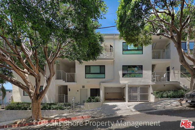 $6,695,000 | 301 Ashland Avenue | Santa Monica