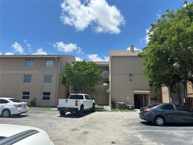 $350,000 | 8420 Southwest 154th Cir Court, Unit 536 | West End