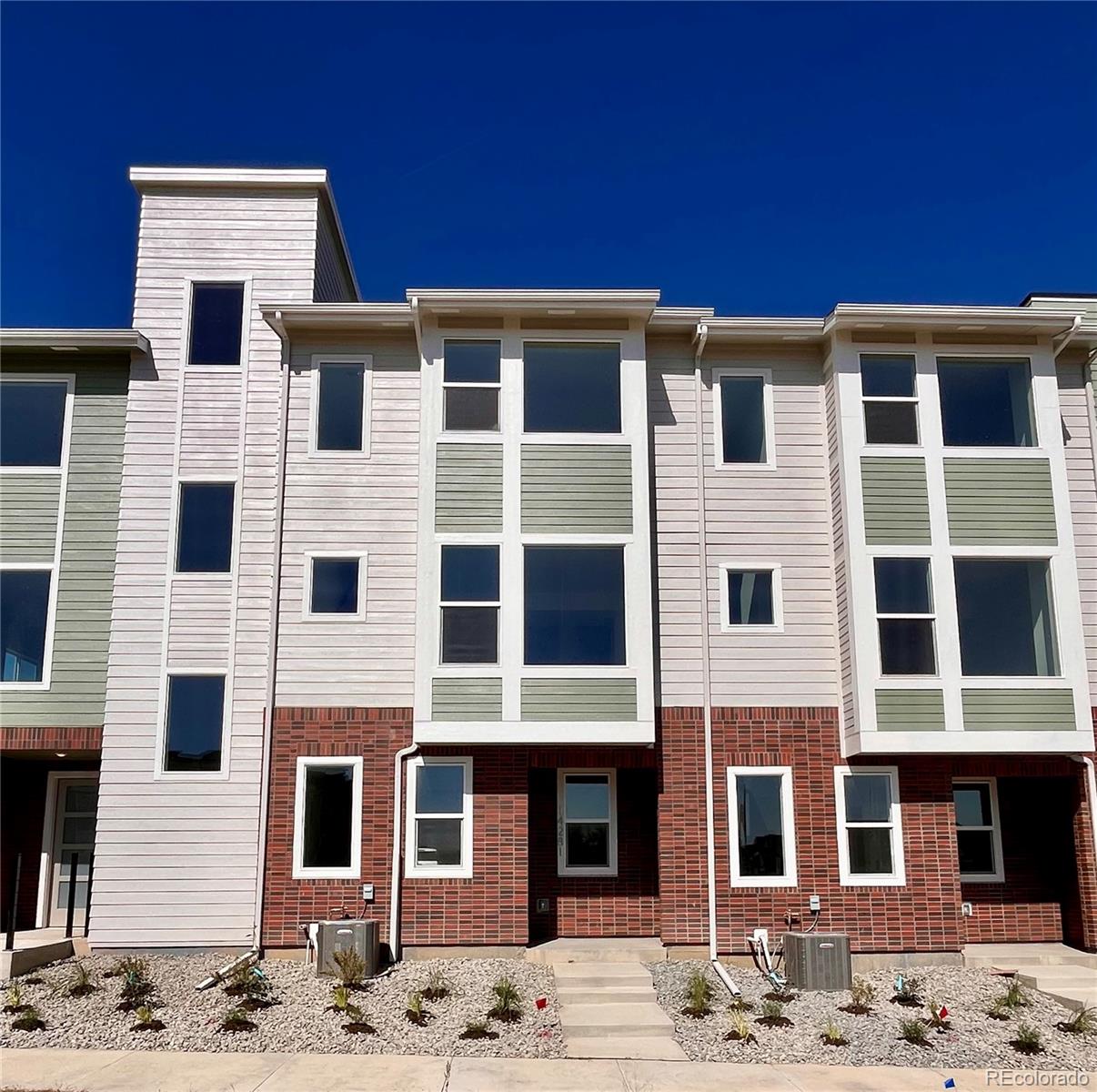 a view of a large white building